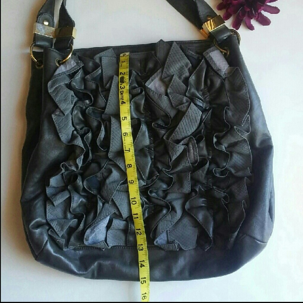 Gray Rampage ruffle bag - Picture 6 of 6